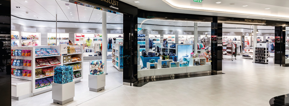 TUI Cruises Mein Schiff 5 Interior Shops.jpg